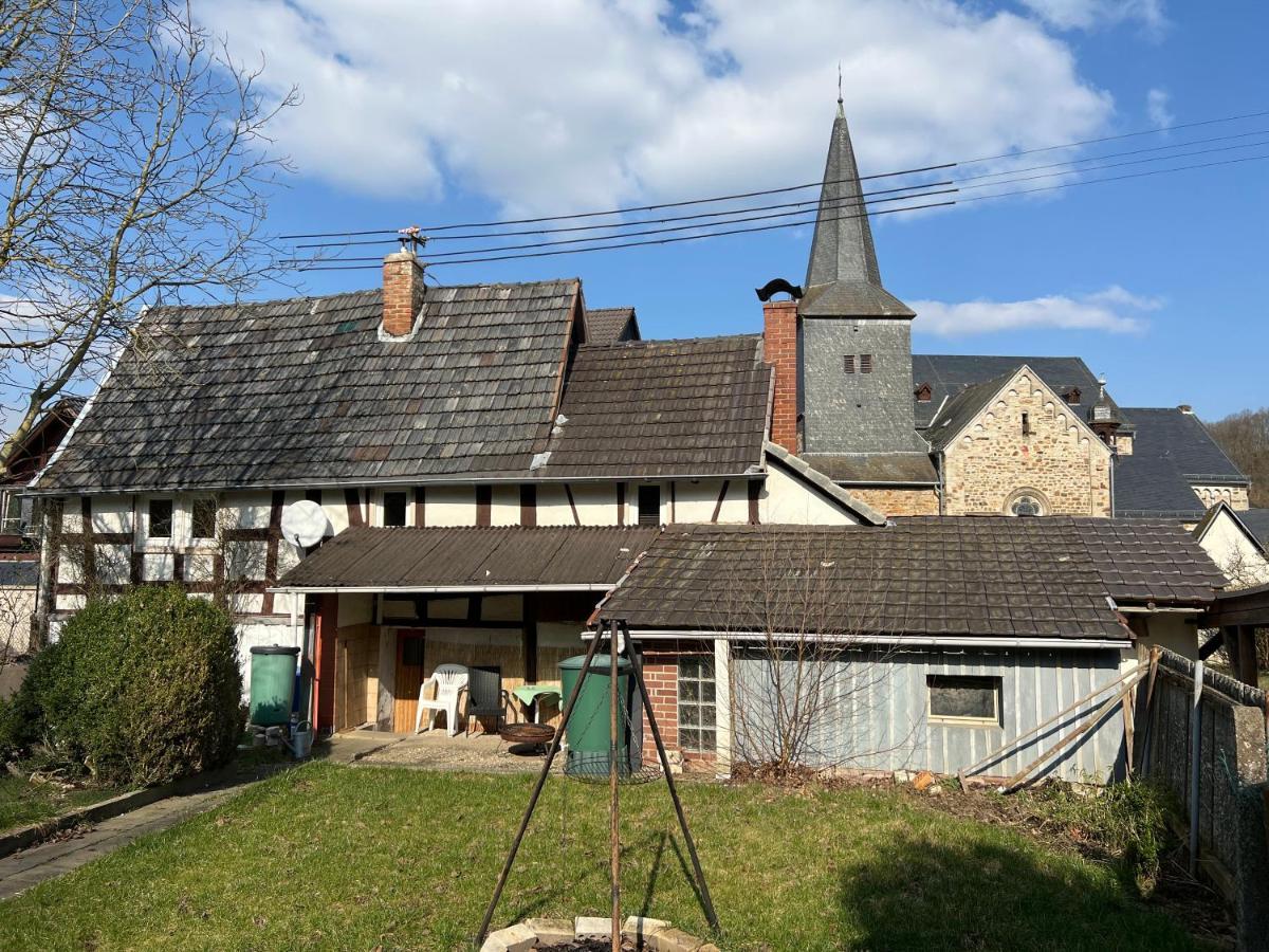 300 Jahre Altes Renoviertes Fachwerkhaus Villa Peterslahr Eksteriør bilde